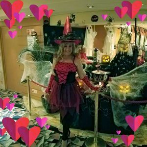 Meet your Posher, Eloise